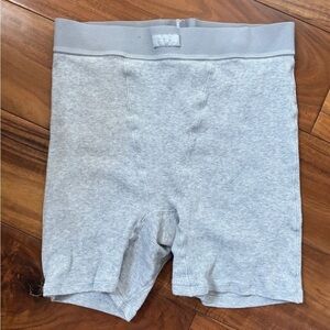 Skims Heather Gray Ribbed Shorts boxers size Small EUC